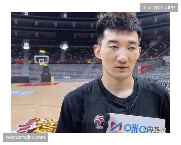 孙铭徽训练完直接拎两袋蛋白粉回家，这胃是租来的？