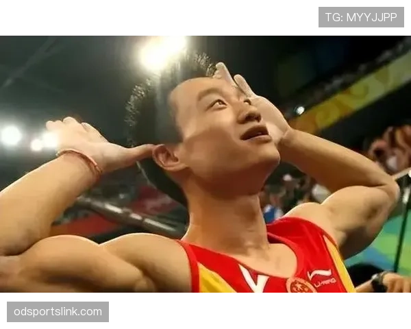 杨威退役后带娃比练体操还狠？